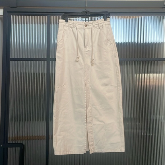 Utility Khaki Maxi Skirt with drawstring - Picture 1 of 7